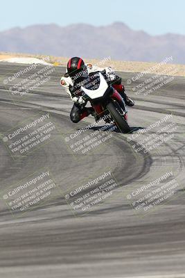 media/Dec-01-2025-Moto Forza (Mon) [[2daa91e15f]]/2-Intermediate Group/Session 2 (Turns 9 and 10)/